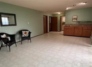 Large family room with wet bar