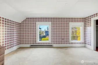 Upper bedroom