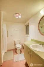 Ensuite 3/4 Bathroom