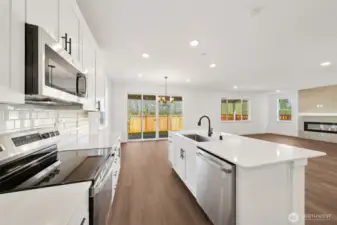 Actual Photos!! Ready to move in!
