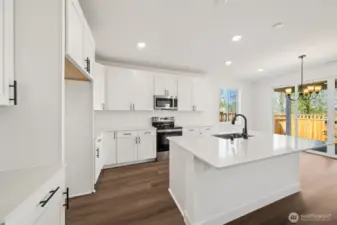 Actual Photos!! Ready to move in!