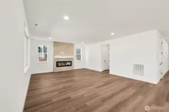Actual Photos!! Ready to move in!