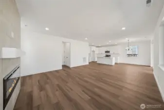 Actual Photos!! Ready to move in!