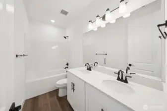 Actual Photos!! Ready to move in!