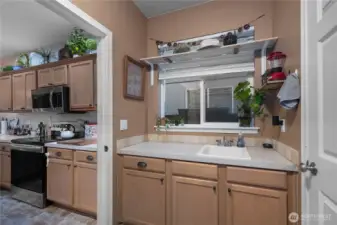 Utility room with sink