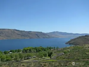 Spring Canyon State Park/Lake Roosevelt access is just 5.5 miles away.