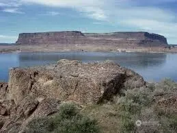 Steamboat Rock State Park is just a 15 minute drive away.