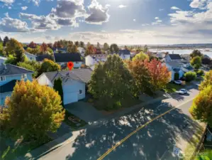 Set in the desirable Sunnyside/Harbor View Village neighborhood, this single-level rambler offers not just a home, but a lifestyle defined by comfort, connection, and natural beauty.