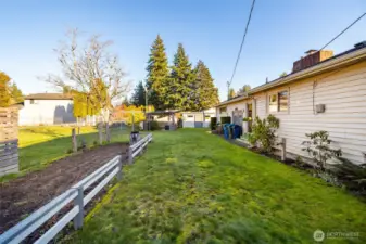 There is a garden area ready for you.