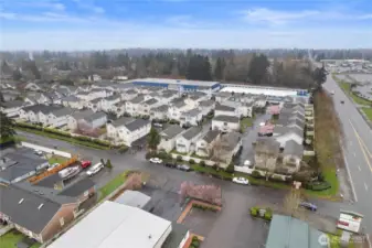 This inviting community is securely gated and hand to so many great amenities and easy freeway access