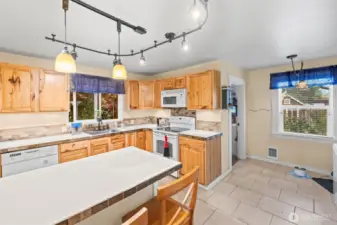 Spacious and functional kitchen