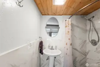 Upstairs 3/4 Bath