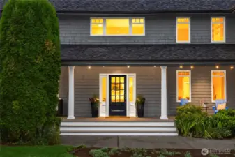 Classic style and quality. Gorgeous entry!