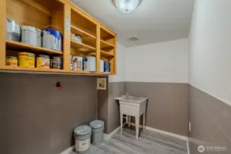 basement laundry room