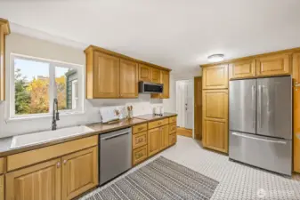 Kitchen to Bed/Bath Hallway