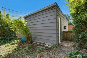 This single car garage is 246 sq ft.