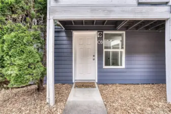 Welcome to this beautifully redone 1 level condo.