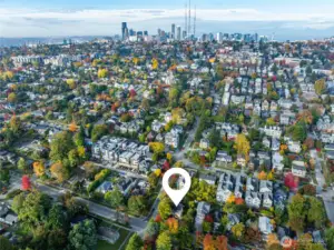 Quick commutes to Downtown Seattle via bus, bike, or drive.