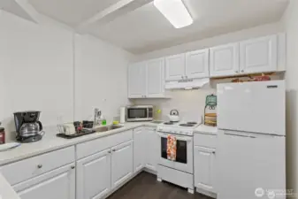 Community kitchen