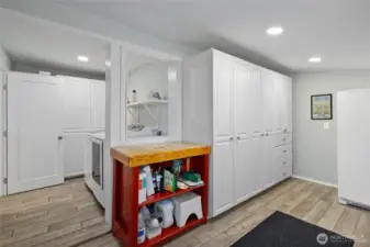 Laundry room + Mudroom