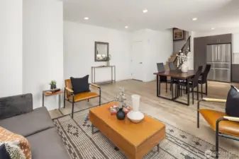 Large living area - many town homes are so difficult to fit furniture - not this one!