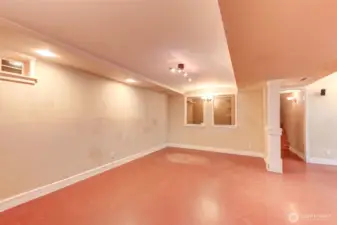 Hall leads to the garage!