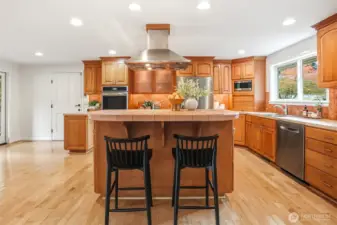 Large kitchen with island
