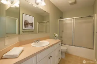 Virtually Staged Upstairs Full bathroom