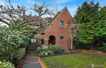 Very secluded front yard welcomes you in.