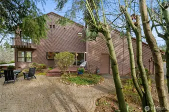 West Side Huge Private Patio  6008 Indian Trail NE, Tacoma, WA 98422