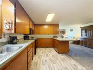 Another view of the kitchen.