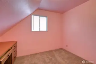 upstairs bonus room/ bedroom 4