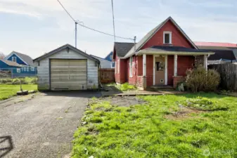 1 bed, 1 bath ADU & garage.