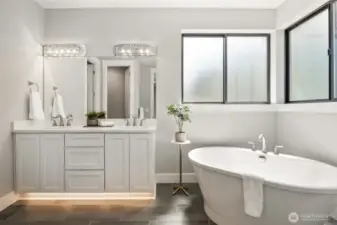 A luxurious primary ensuite fit for pampering.