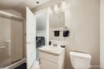 3nd floor bathroom