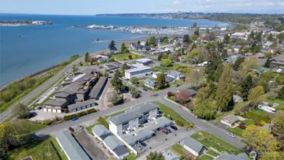Close to downtown Blaine with marina, waterfront park, restaurants, and shopping