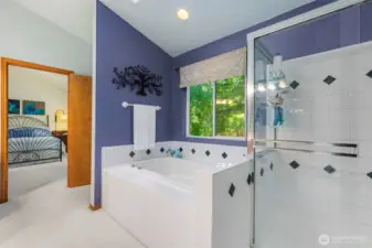 Five piece primary bath.