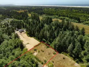 6.6 Acre Parcel with almost 20,000 square feet building site, electricity, cable, and road to the property. Come build your dream home