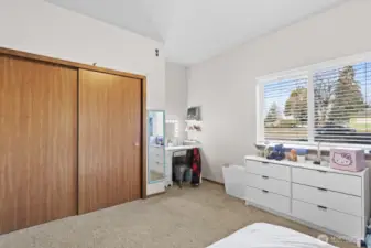 Bedroom 1, Large closed