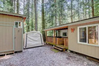Additional shed and covered area