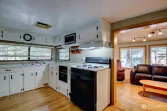 Great kitchen space