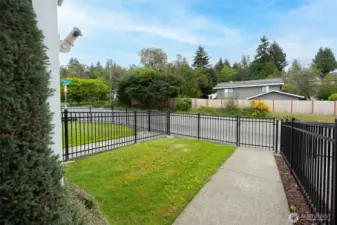Don't miss this wonderful opportunity to become Browns Point newest neighbor and start enjoying townhome living at its best.