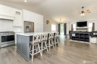 Kitchen Island With Plenty of Seating