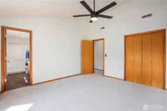 Primary Room with Vaulted Ceilings and En-Suite Bathroom
