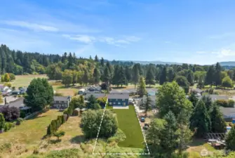 Close to Golf Course + Walking Trails!