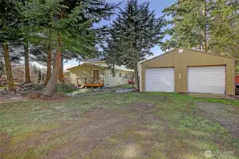 Large 24x30 shop for storing all your toys and outdoor gardening tools.