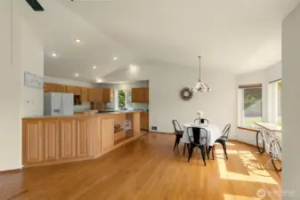 Large island for entertaining