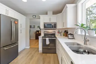 Kitchen - useful and made for a cook!