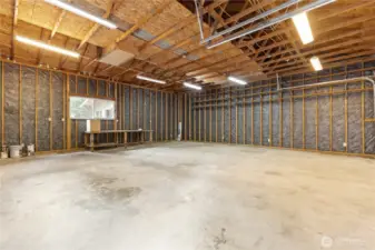 Oversized 3 car garage