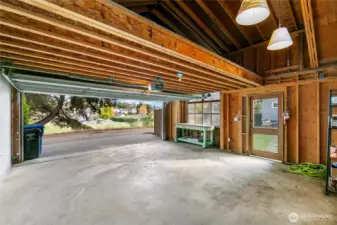Told you this garage was huge. And bonus, it is already plumbed,… loads of potential here, think ADU/Airbnb (great income generator opportunity), or transform into a great workshop. Yeah do you guys need me for? Or heck, use it as a garage and never worry about parking again.